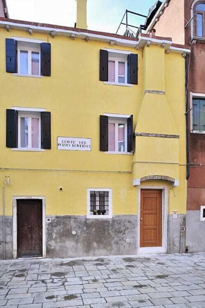 Pozzo Roverso en Venice