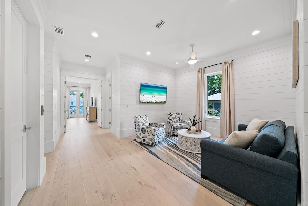 Magnolia Tides 6 Bedroom Home