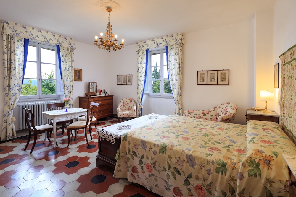 Stefano Resort