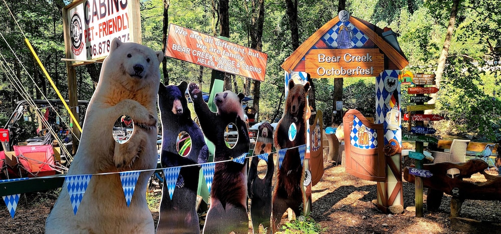 Bear Creek Lodge and Cabins in Helen Ga - Pet Friendly, River on Property, Walking Distance to downtown Helen