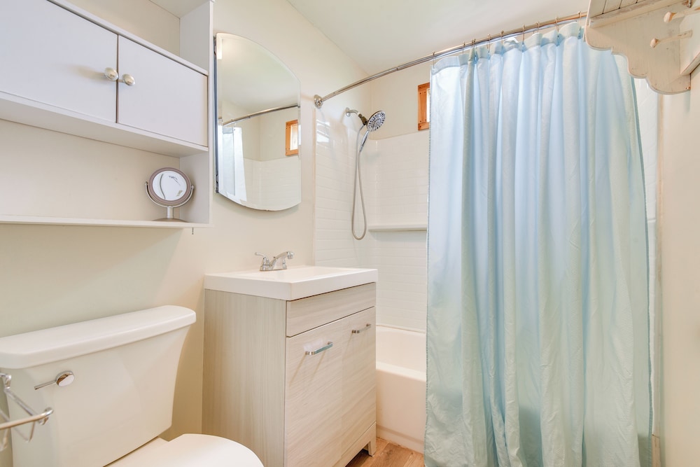 Countryside Retreat w/ Pasture Views in Hominy