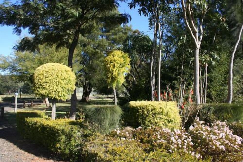 African Flair Country Lodge