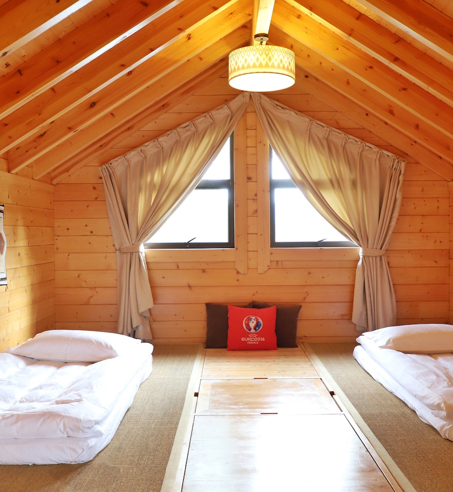 Midea Egret Lake Car Camp view 3