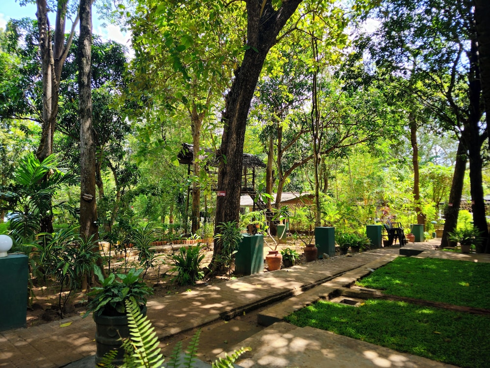 Udawalawe Safari VIllage By Plateeno