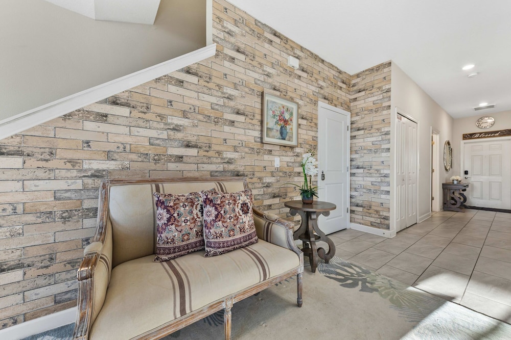Gorgeous 5Bd w Pool Lazy River Storey Lake 4989