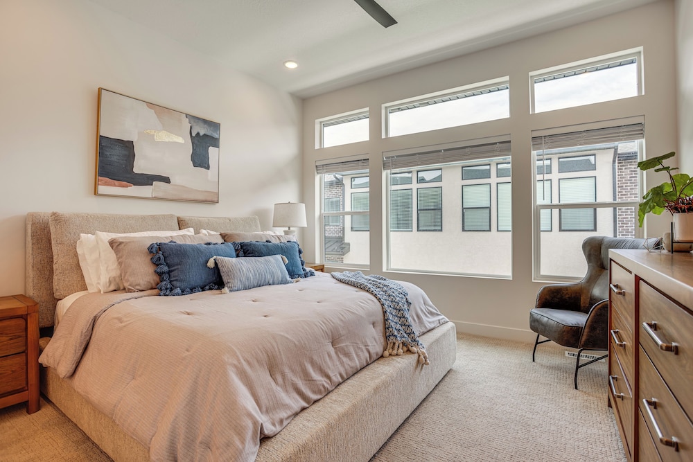 Hike & Ski: Townhome 8 Mi to Dtwn Ogden!