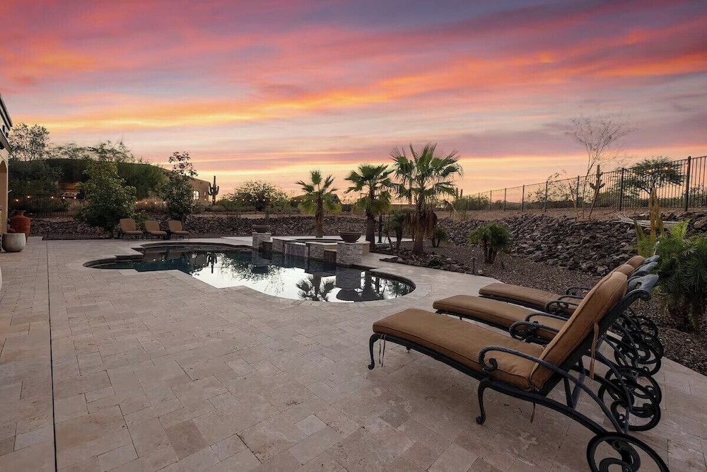 Copper Sky Retreat - Lux villa & pool
