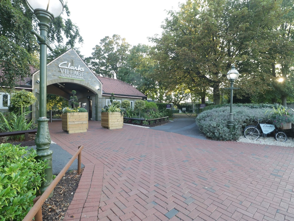 Yeovil Vacations - Rectory Farm Lodge - Property Image 14