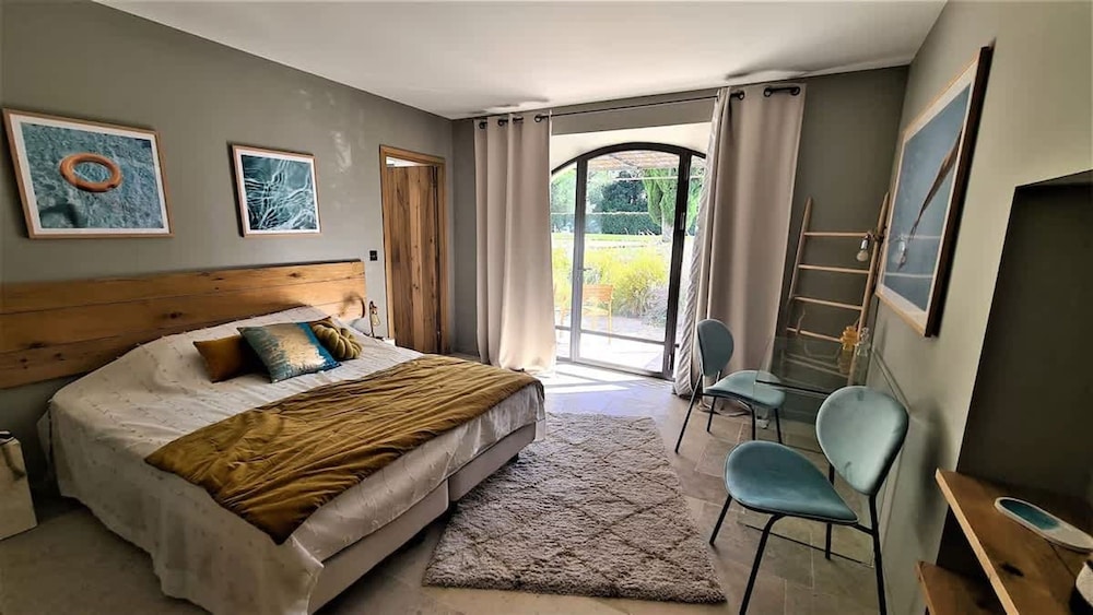 Prestigious Villa in Heart of Saint Remy de Provence