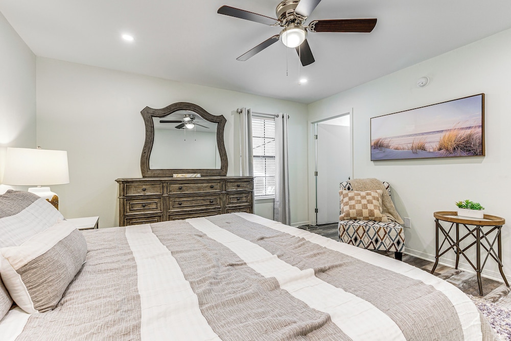 2 Mi to Bay + Beaches: Home w/ Gazebo in Daphne