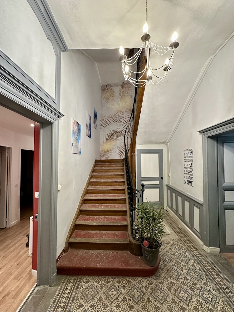 Villa in Le Mans Near Plantagenet City
