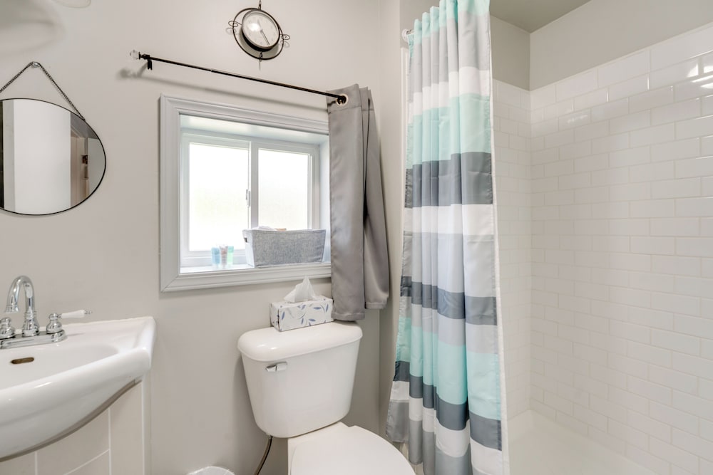 2 Blocks to Beaches: Peaceful Retreat in Lexington