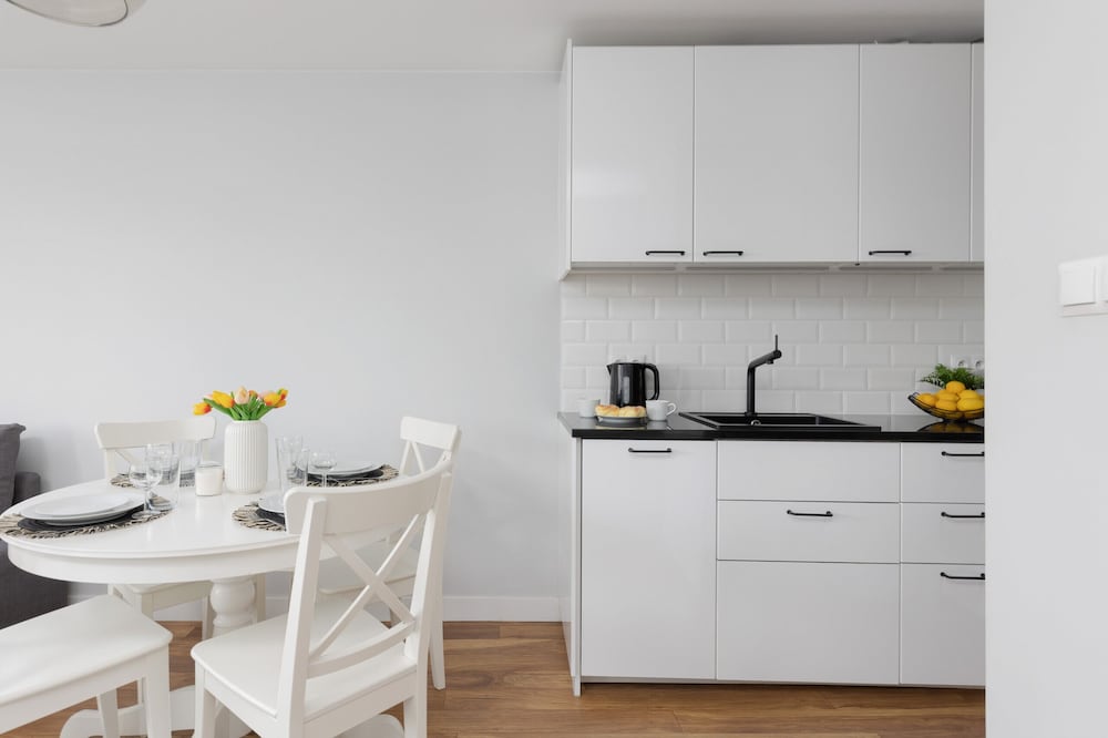 Apartment City Center Zlota by Renters view 2