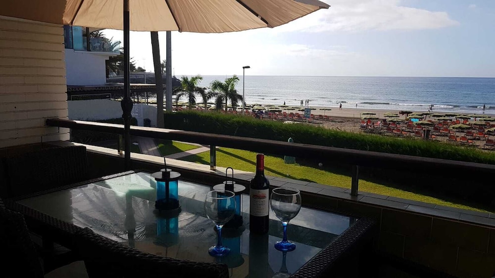 Apartment on the First Line of the Beach of Las Burras With sea Views photo 1