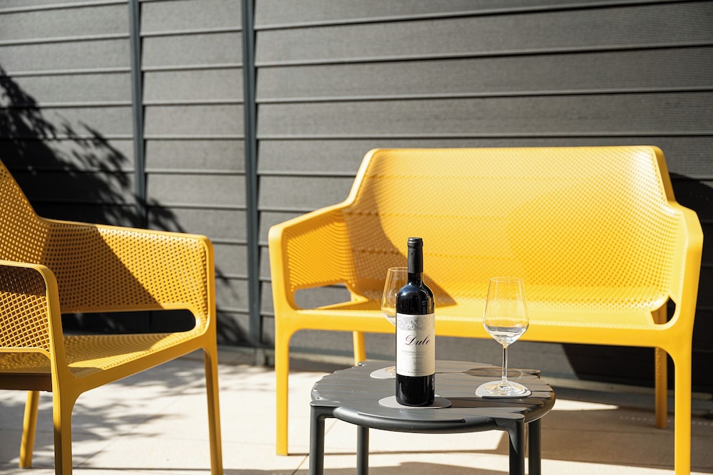 KARALIN SONNINO SUITES