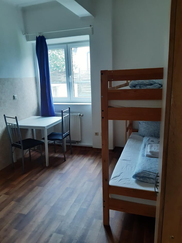 2-Rent Group Hostel Apartments EVE74