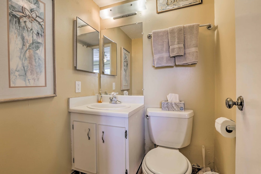 Panama City Condo w/ Balcony, Beach + Pool Access! view 3