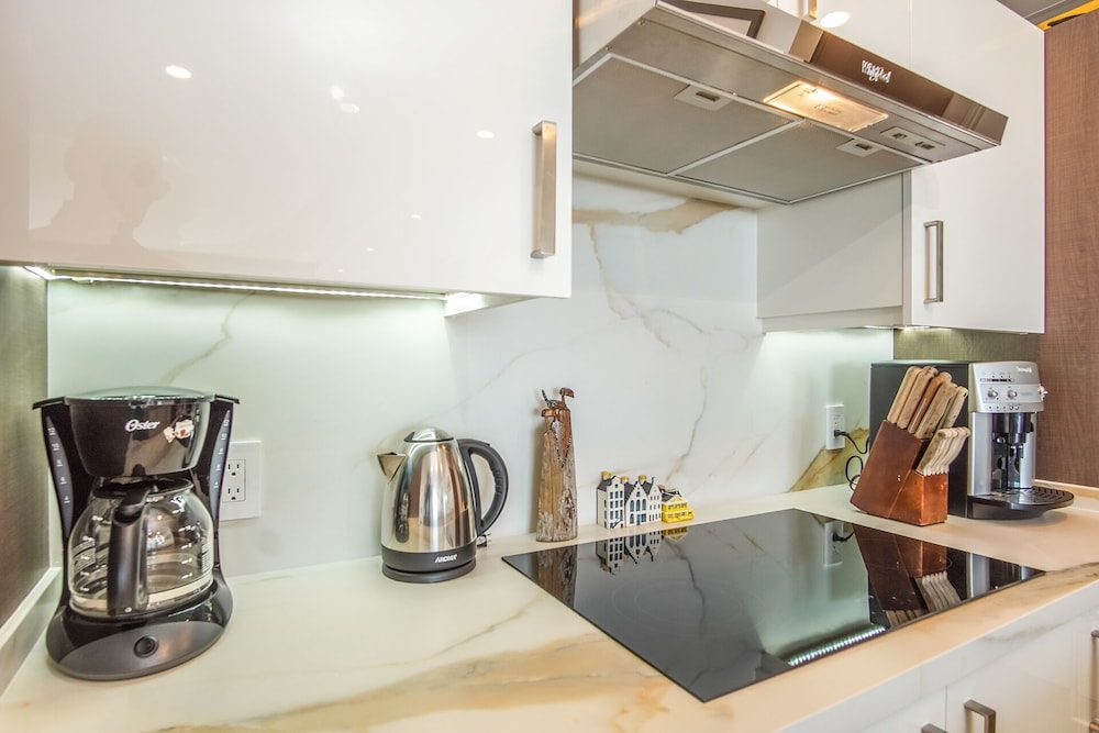 Sensational 2 Bedroom Condominium
