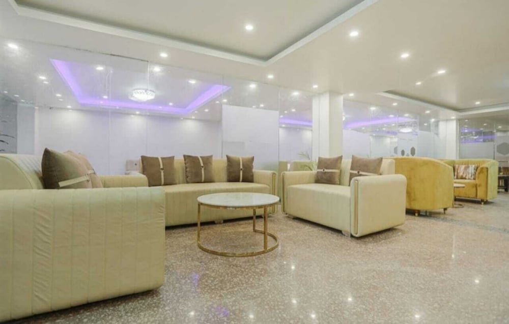 Akshay Hotel