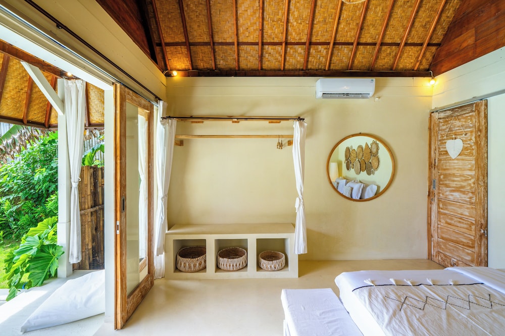 Villa Laguna by Pertama Management