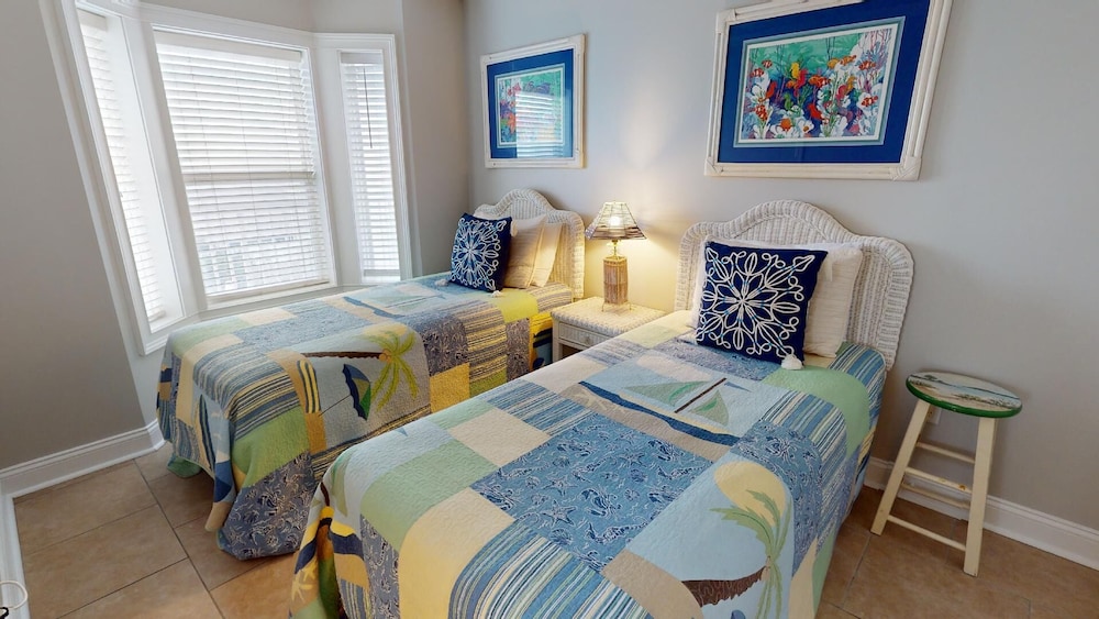 Beach House 2 by Tybee Vacation Rentals