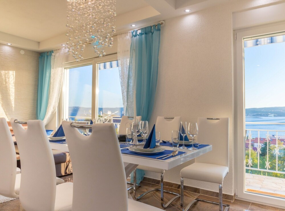 Spacious Novi Vinodolski Apartments With Terrace and Shared Pool