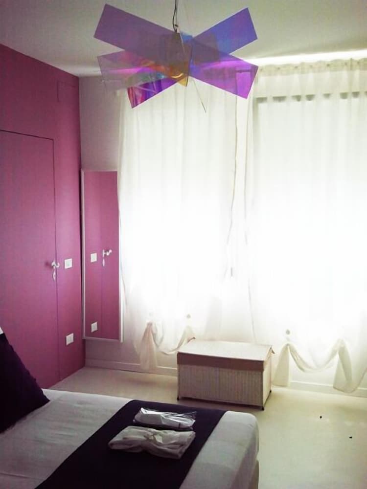 Villa Venice Movie