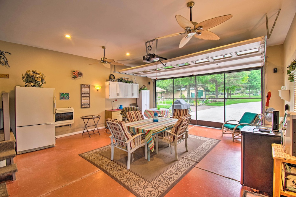 Large Family Home w/ Deck & Yard on Lake Huron