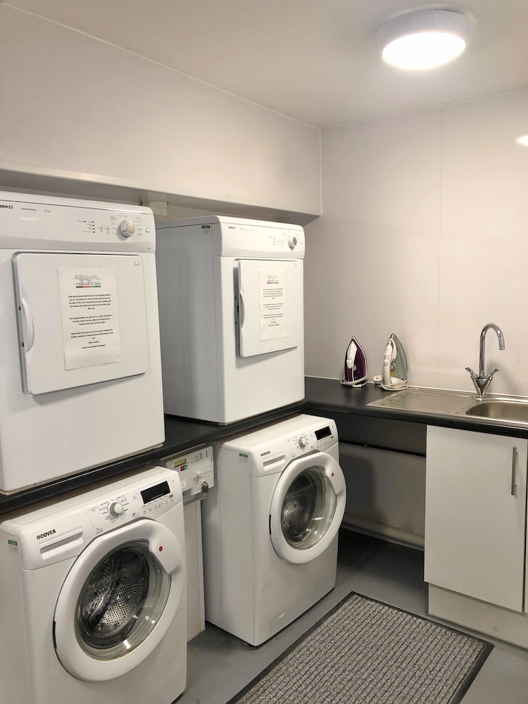 Fox House, Studio Apartments