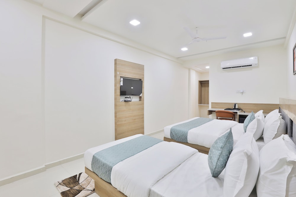 Hotel SR Radhey