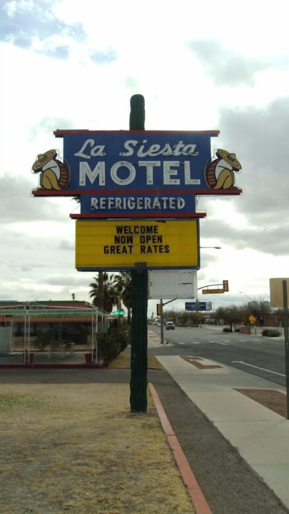 La Siesta Motel