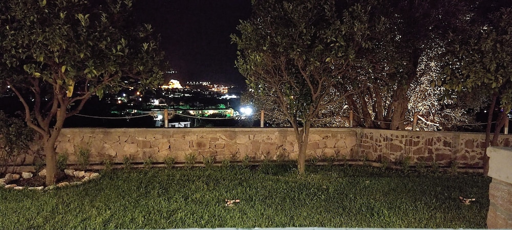 Troyan Hill Apartments