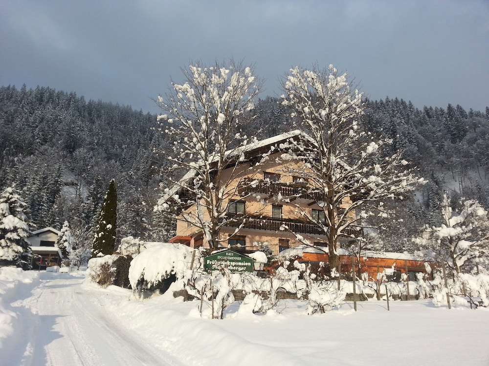 Enzianbrenner Bed & Breakfast
