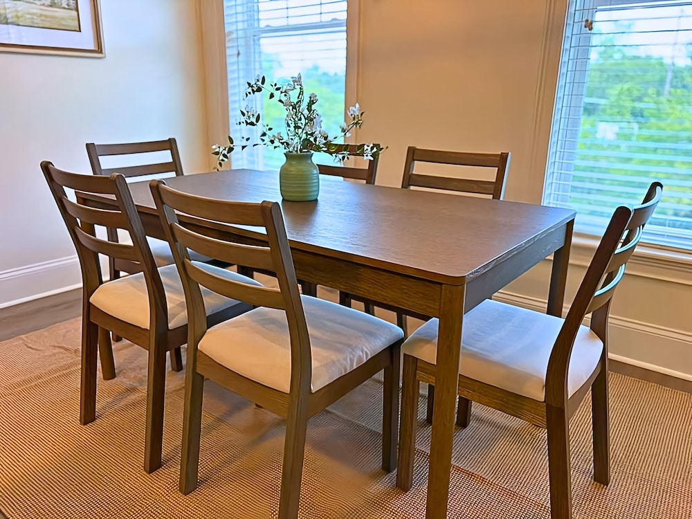 Well-Equipped 2BR - Greenbay 301