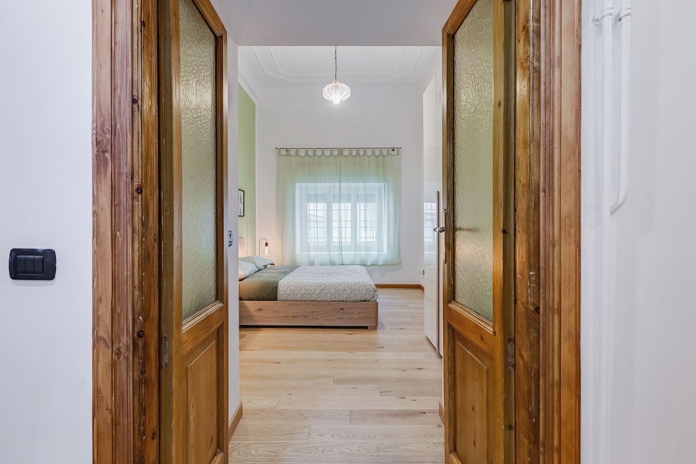 3-Bedroom Home Near Trastevere Station