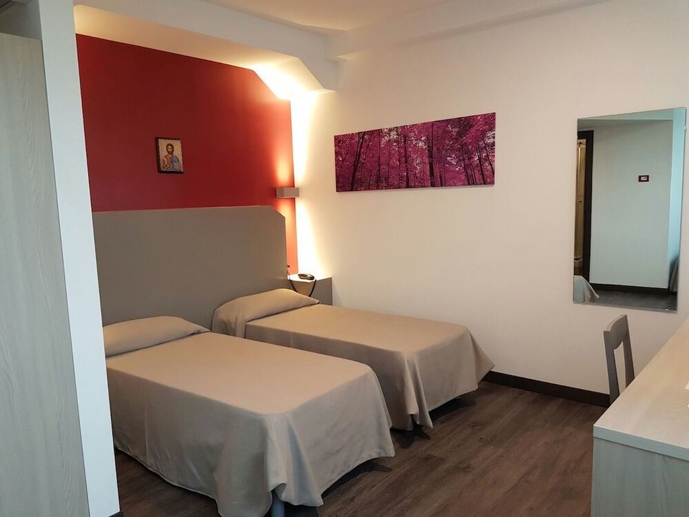Vatican Area - Hotel Holiday Rooms