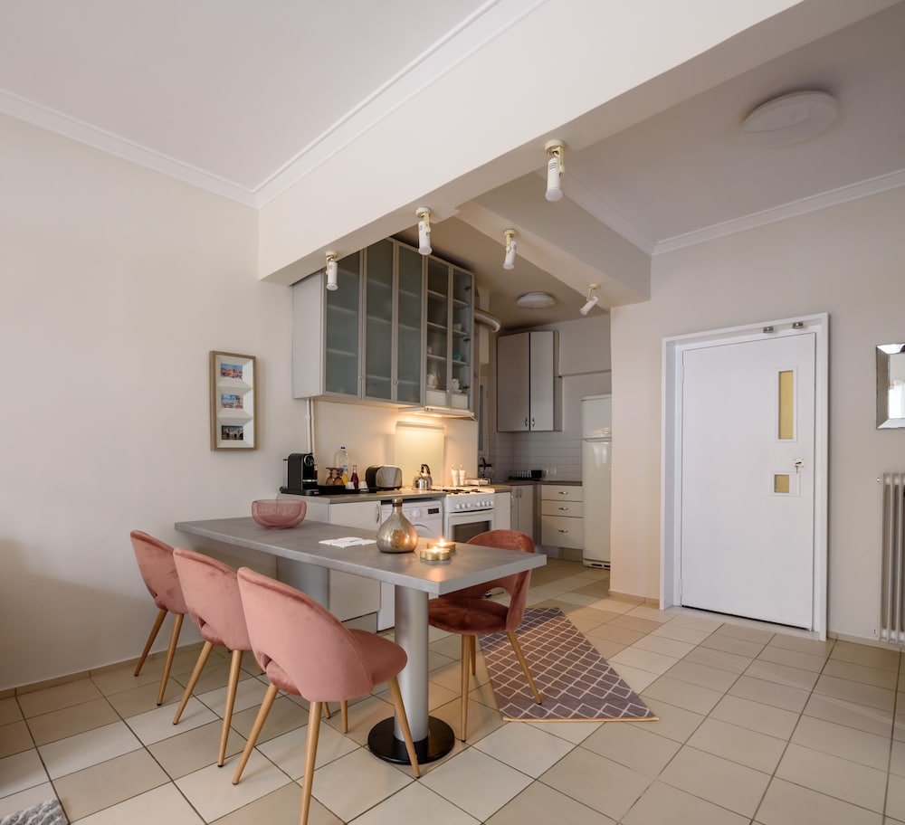 Acropolis Exclusive Studio