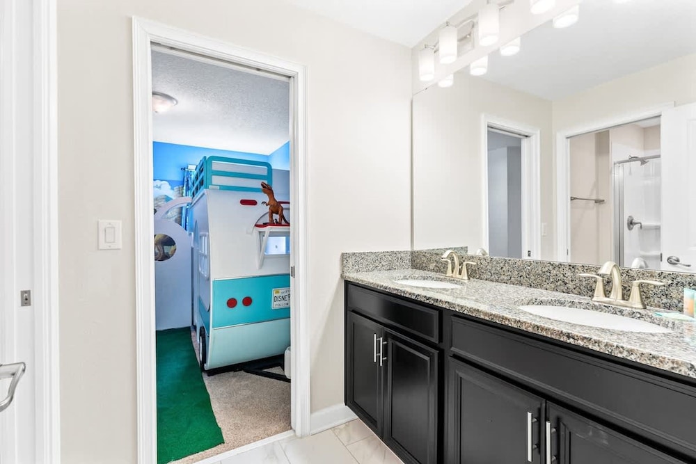6BR Game Room Plus Large Pool