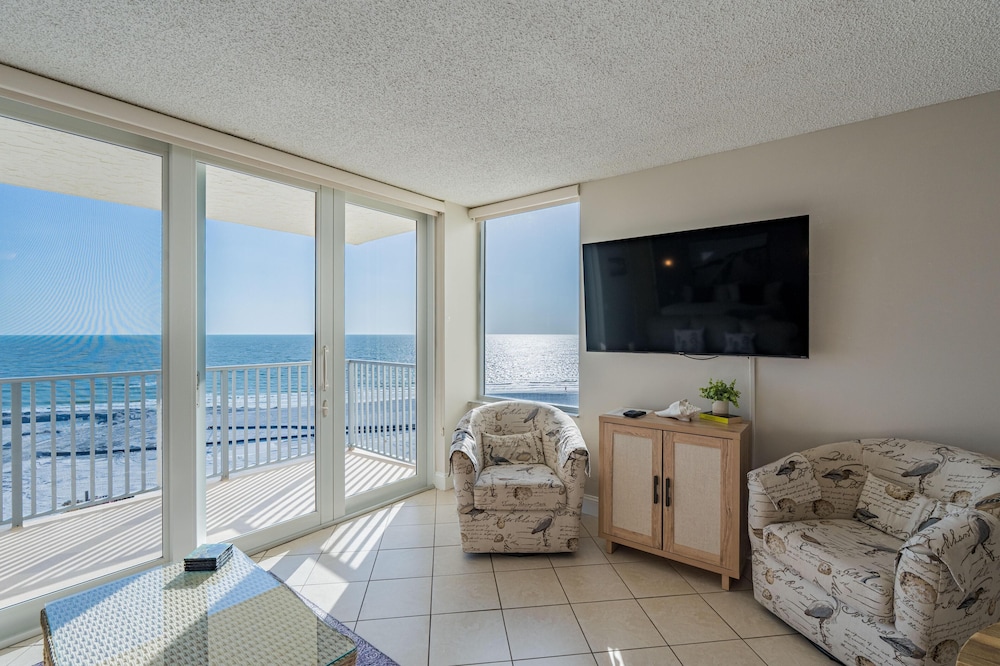 Estero Beach & Tennis 605-c