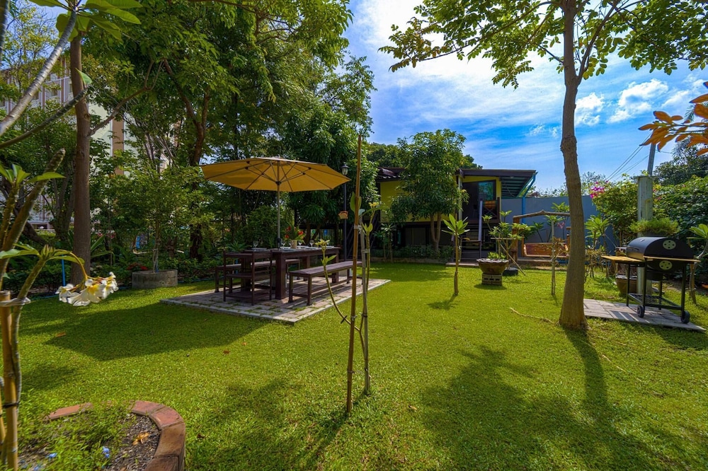 Fantastic Resort Near Town Location BS88