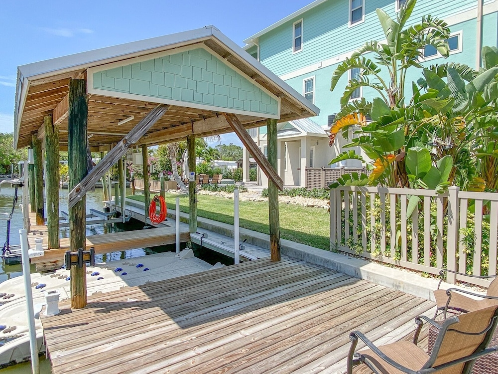 135 Island Escape: 5br Home W/ Pool And Spa! 5 Bedroom Home
