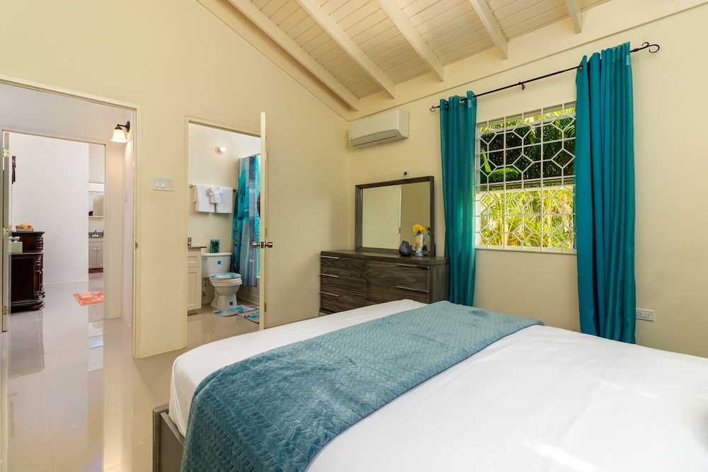 Areca 3B Oasis Drax Hall lot 221 view 5