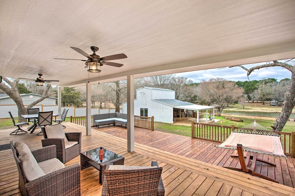 Lakefront Frankston Home w/ Guest Studio! - Property Image 14