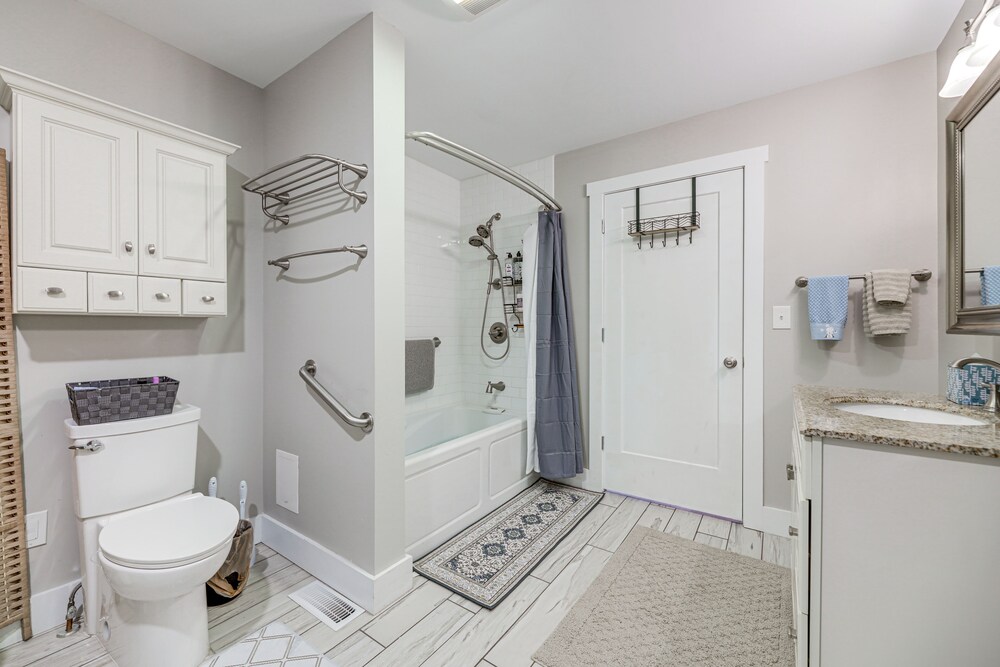 Lexington Vacations - Lovely Lexington Home: 4 Mi to Downtown! - Property Image 7