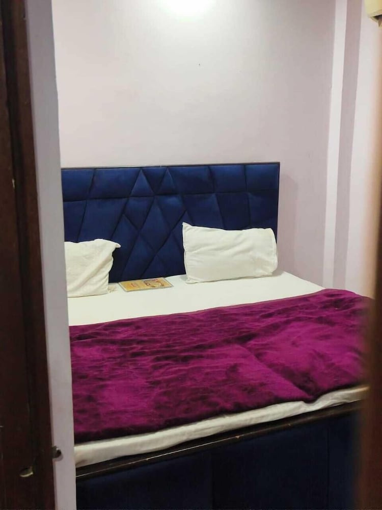 SHUKLA HOTEL