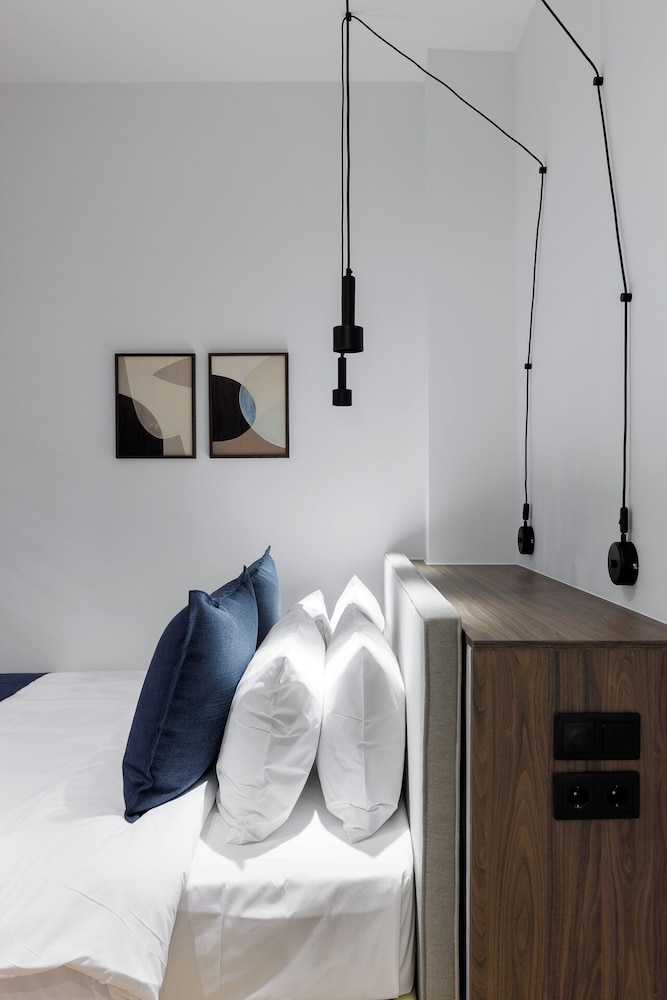 MoRe by Zoia Living