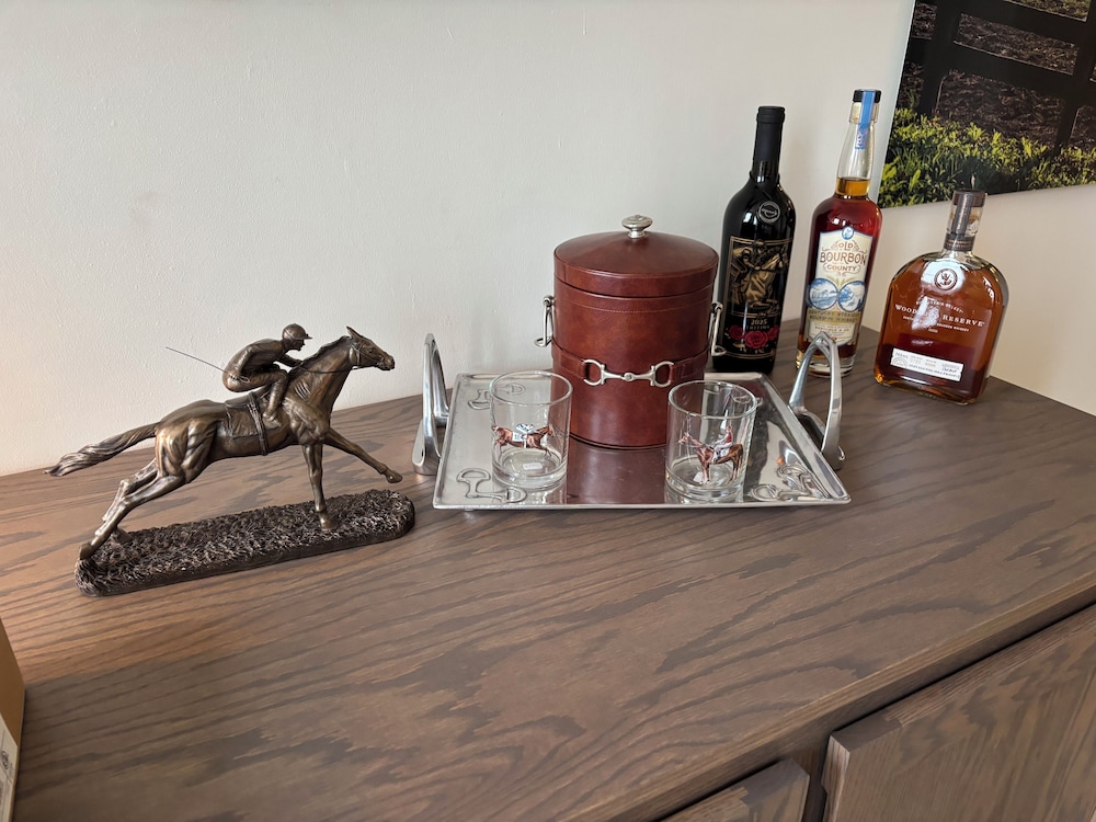 Hotel Thoroughbred