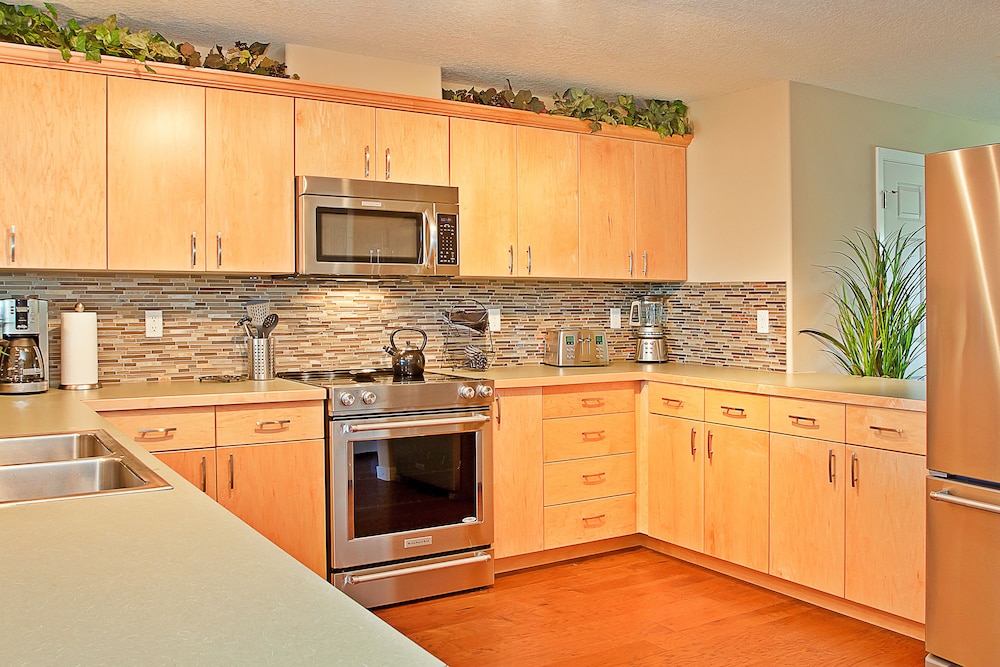 Outlook Condos at Oyhut Bay Resort