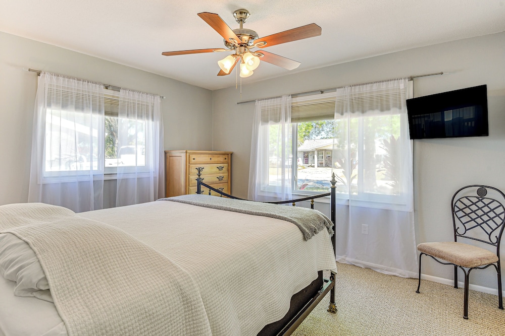 9 Mi to Coquina Beach: Home w/ Pool & BBQ