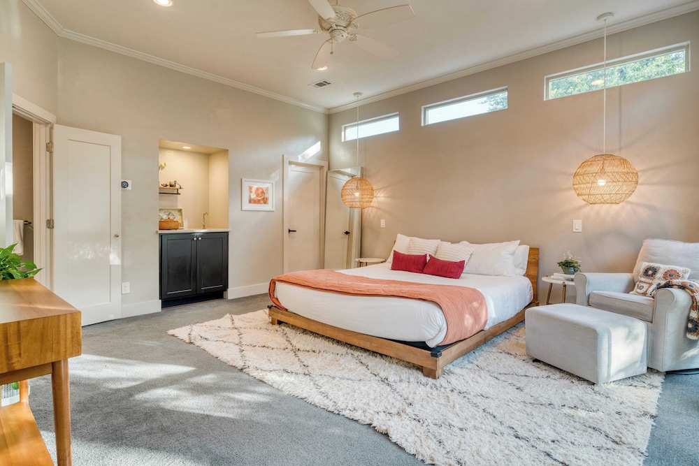 Summer Sale! El Dorado Estate Private 2-acre Escape With Pool & Guest Suites Firepit, Playset, Guest Suites